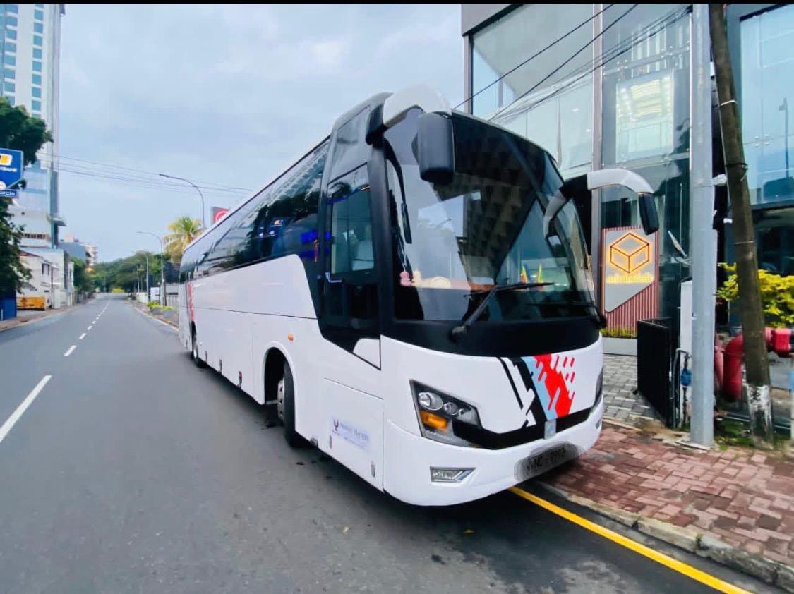 Go Lanka Tours Vehicle